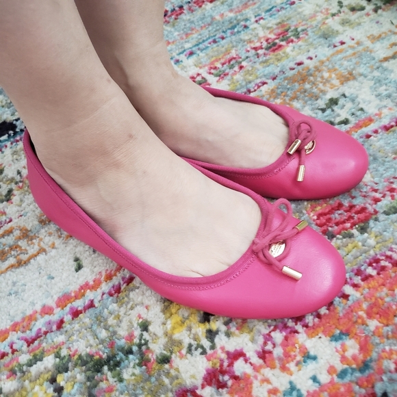 Coach pink ballet flat shoes size 7 - Picture 2 of 6